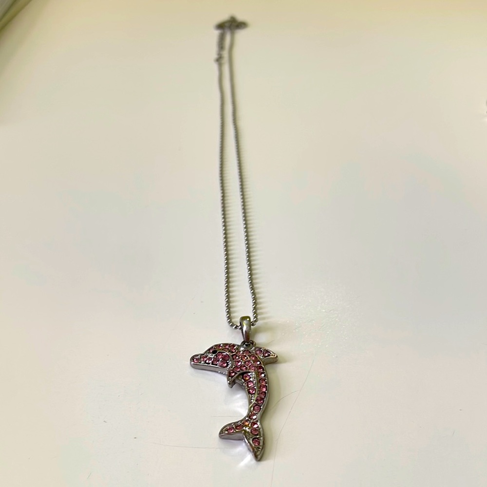 🔥 10/$25 - Dolphin pendant necklace